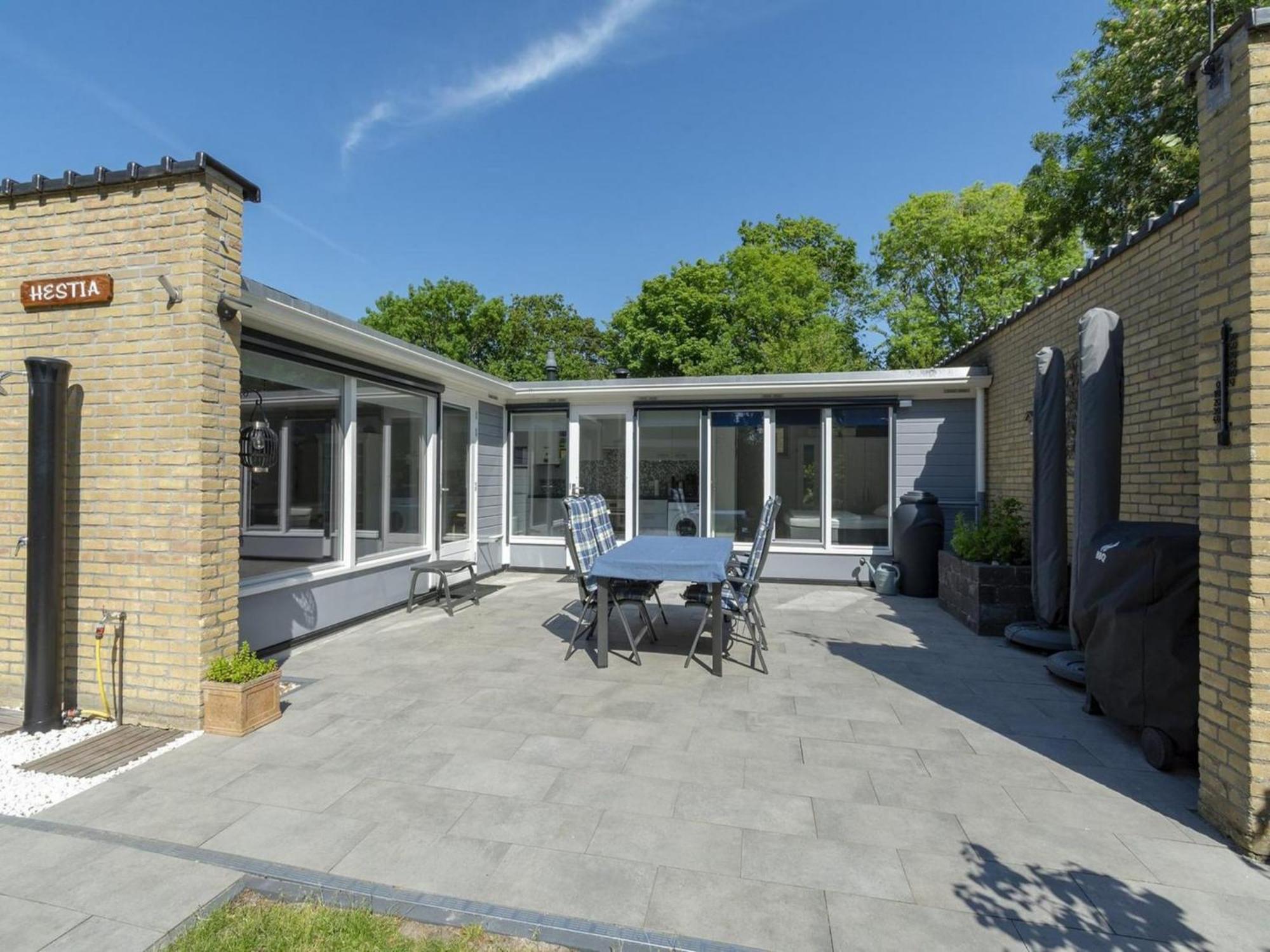 Stylish Bungalow With A Large Garden Sint Maartensvlotbrug Kültér fotó