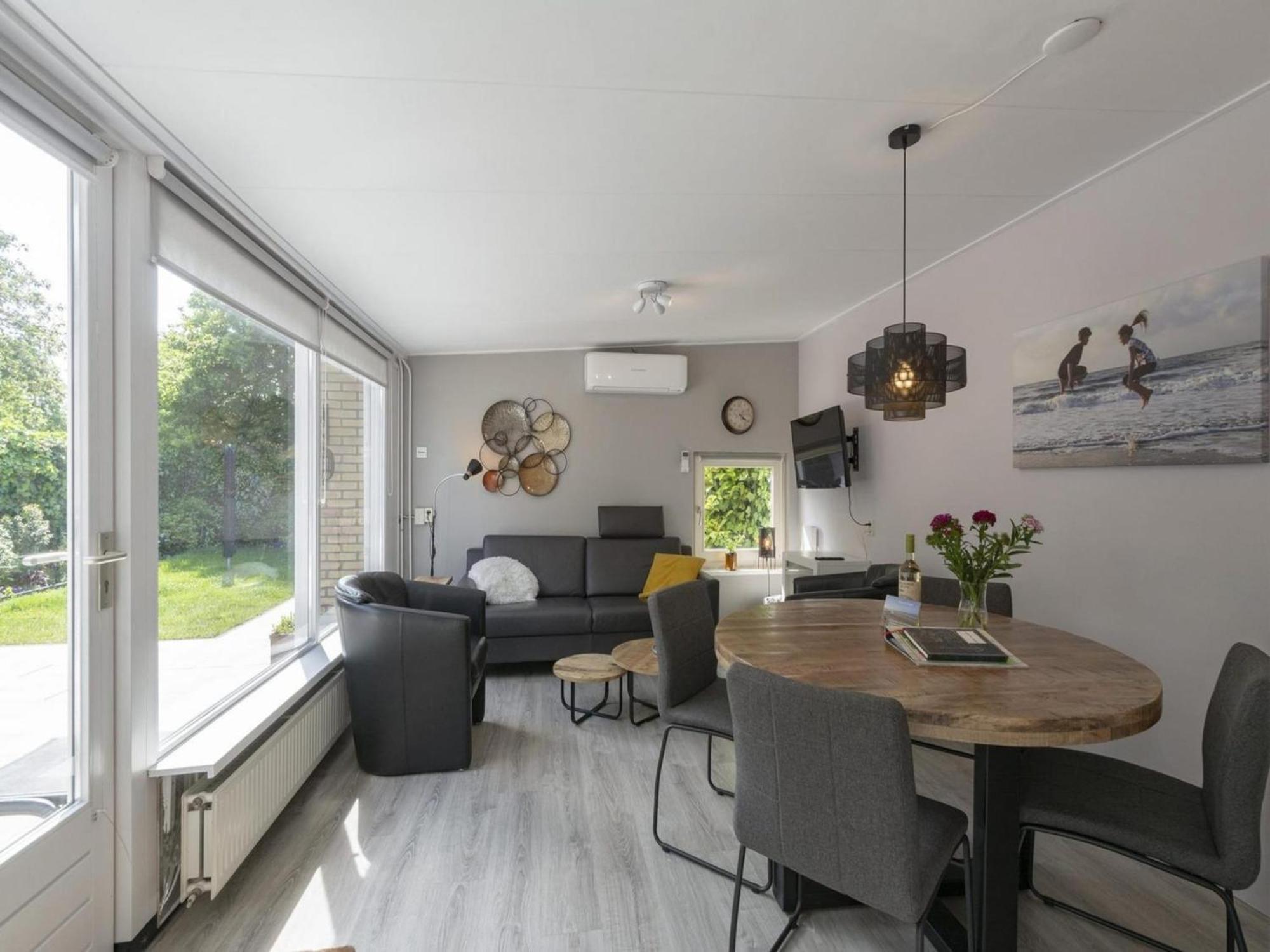 Stylish Bungalow With A Large Garden Sint Maartensvlotbrug Kültér fotó